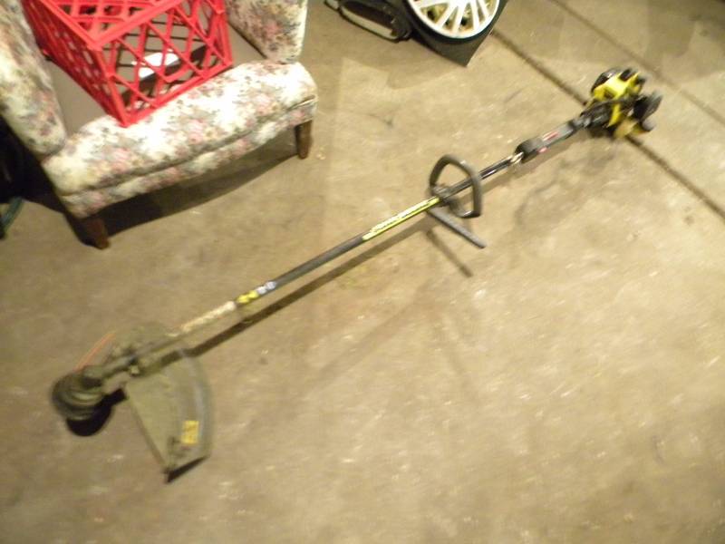 John Deere Grass Trimmer