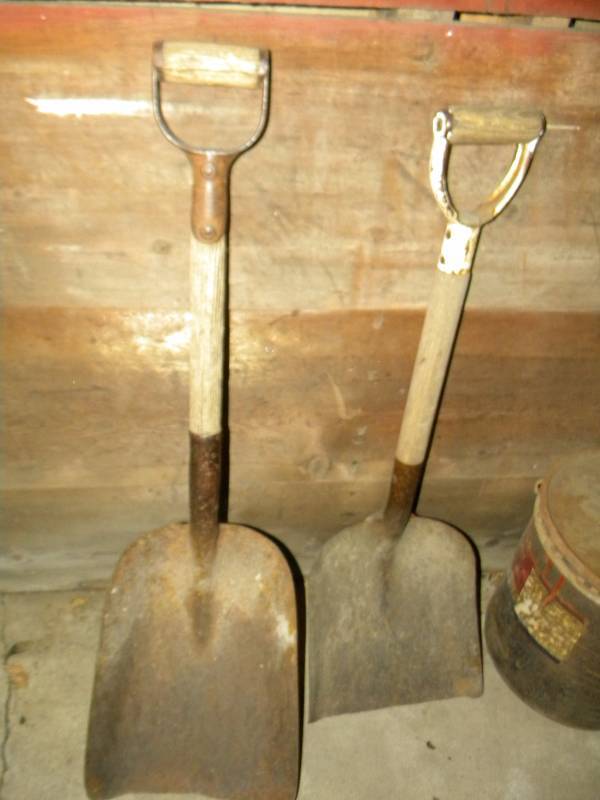 Vintage Shovels