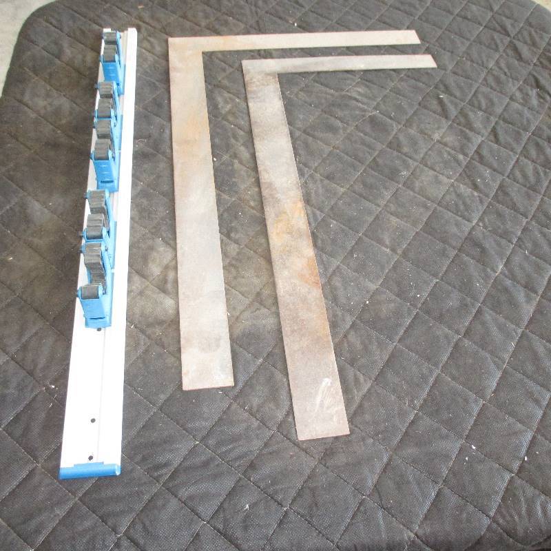 2 SQUARES AND BROOM, MOP HOLDER
