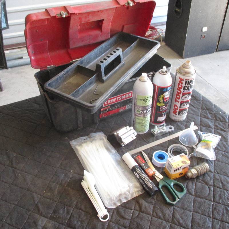 CRAFTSMAN PORTABLE TOOL BOX WITH TRAY