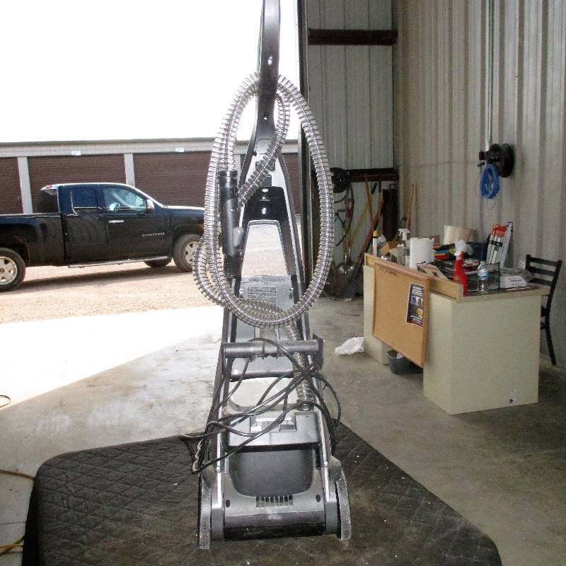 BISSELL CARPET CLEANER