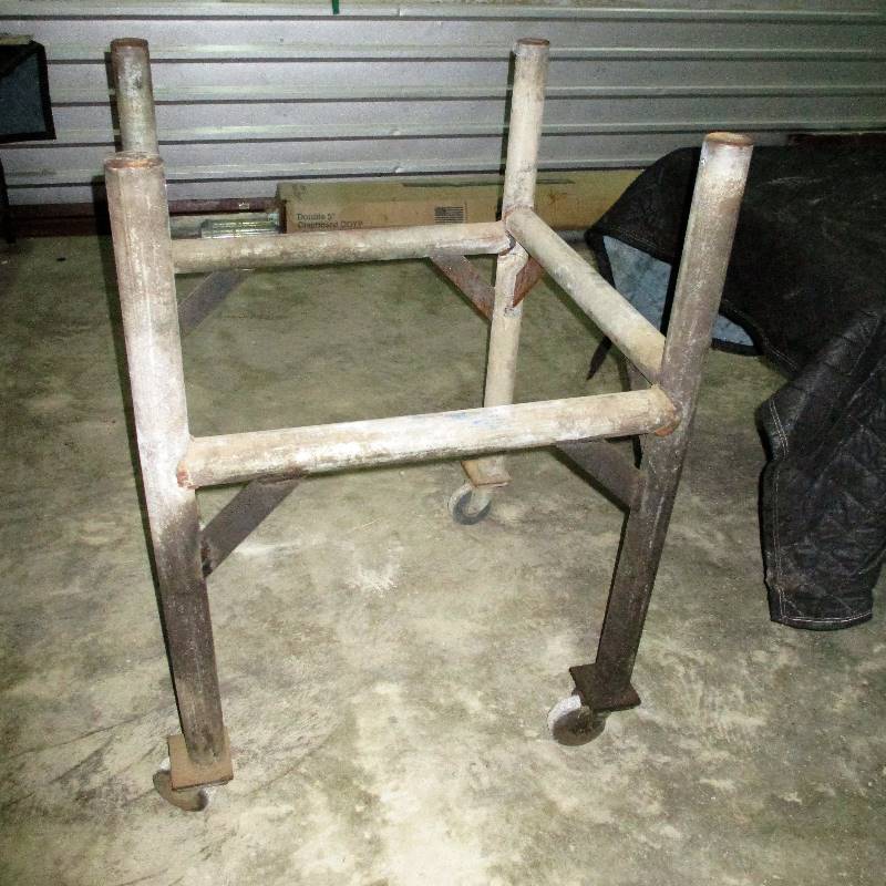 55 GALLON BARREL OIL STAND