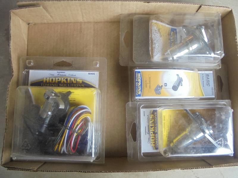 Lot - Trailer Plugs