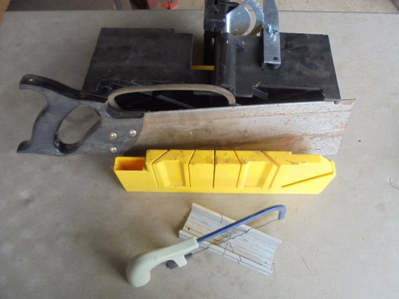 Lot - Miter Saws