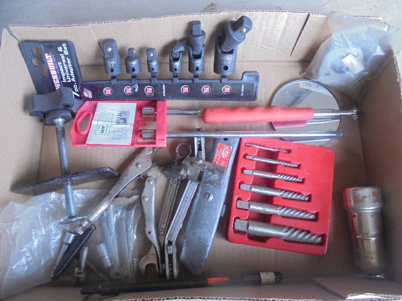 Lot - Misc Easy Outs, Adapters, Etc