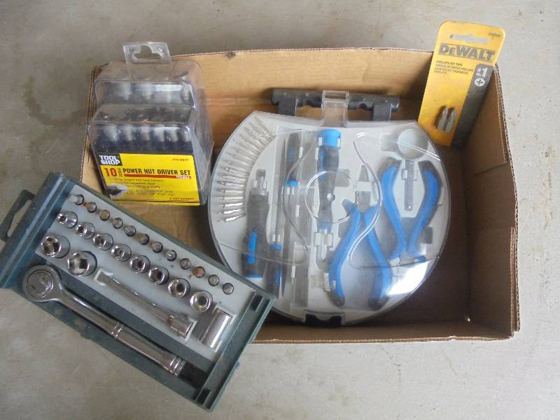 Lot - Driver Set, Small Socket Set, Multi Kit