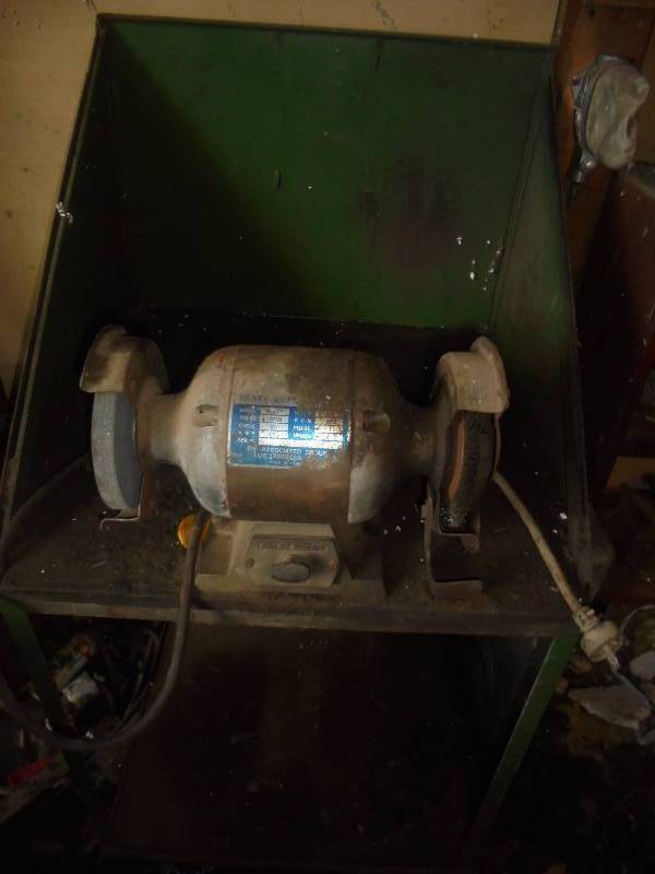 Heavy Duty Bench Grinder on Metal Stand, 12hp, 6 wheel