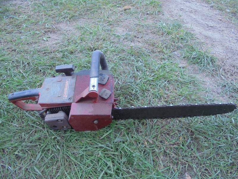 Dynamark Chainsaw - has compression