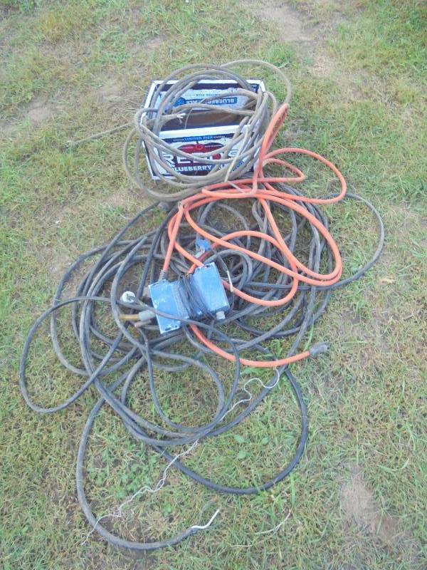 Lot - Electric Cords - needs endsrepair