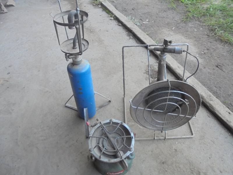Lot - Coleman Stove, Lantern, Heater