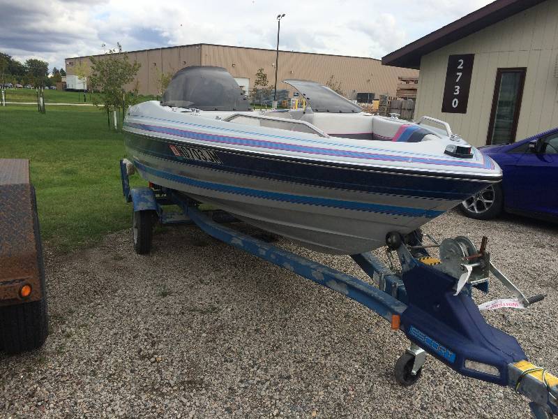 Bayliner Boat with Trailer