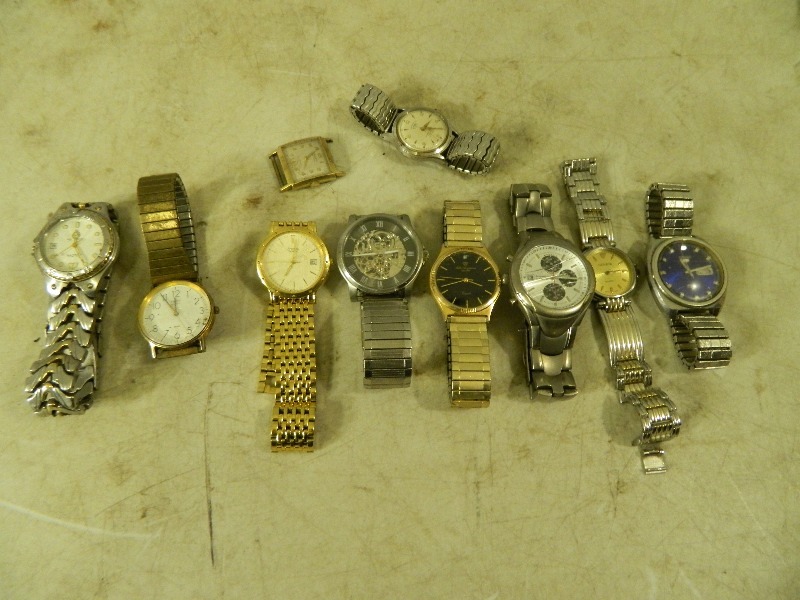 lot 13 image: Assorted Watches