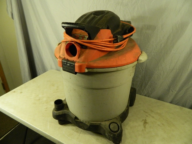 lot 23 image: Rigid 2 in 1 Shop Vac