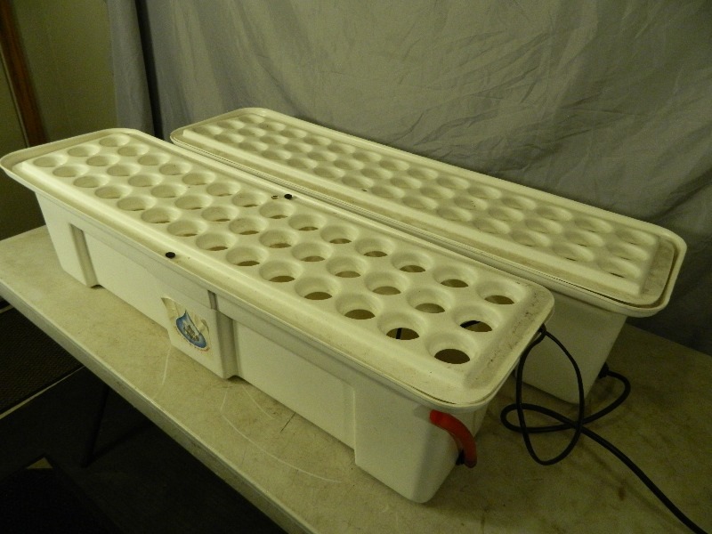 lot 31 image: 2 Hydroponic Garden Systems