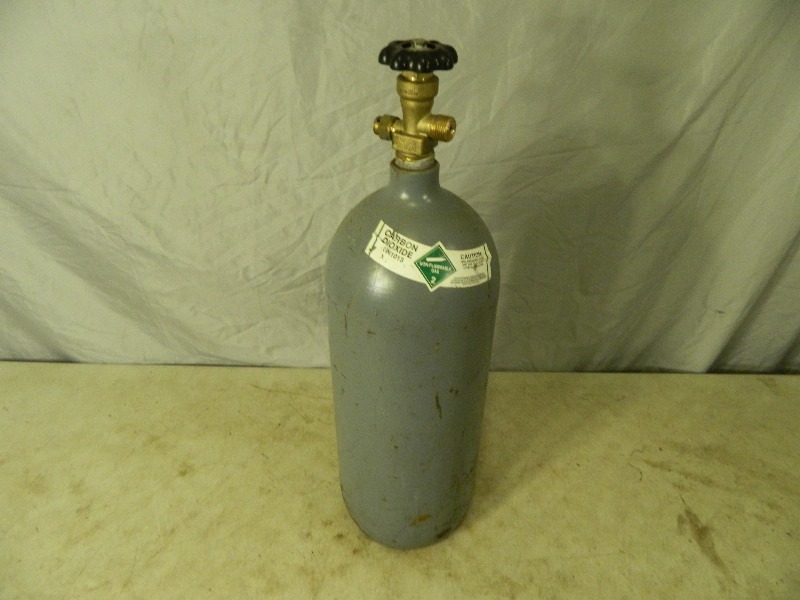 lot 47 image: Welding Gas Tank