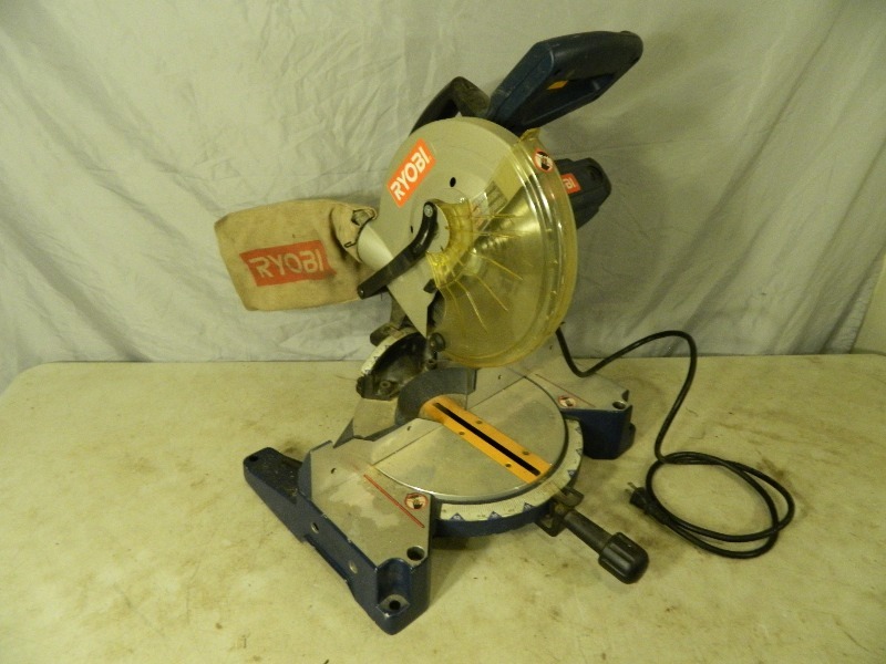 lot 58 image: Ryobi 10 Miter Saw