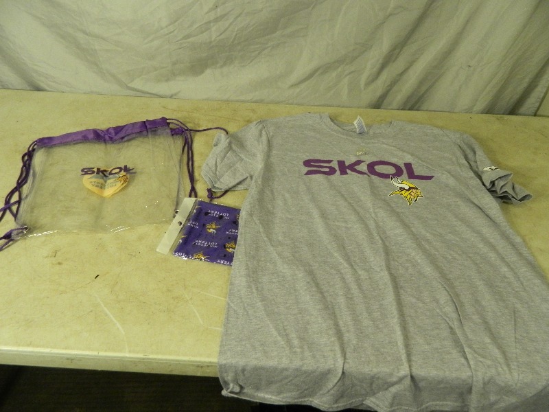 lot 64 image: New MN Vikings  MN Lottery Items