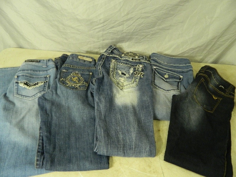 lot 73 image: Womens  Teen Jeans - Miss Me, Red Rivet and More