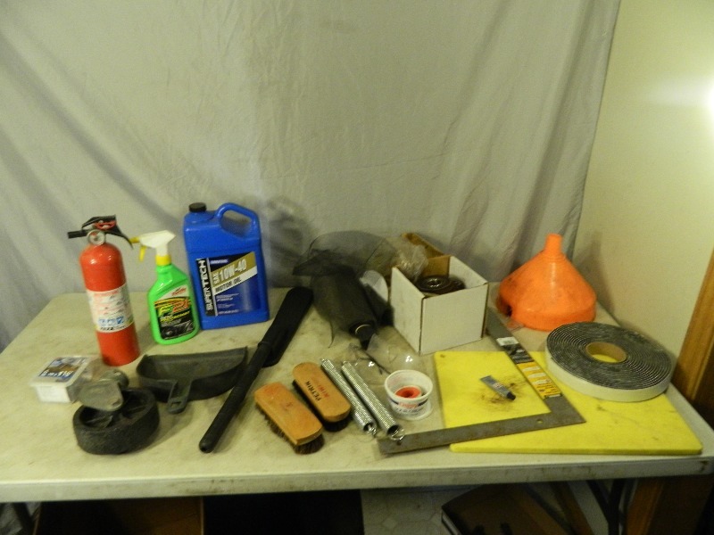 lot 101 image: Assorted Shop Supplies