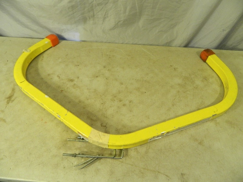 lot 108 image: Ladder Corner Bracket