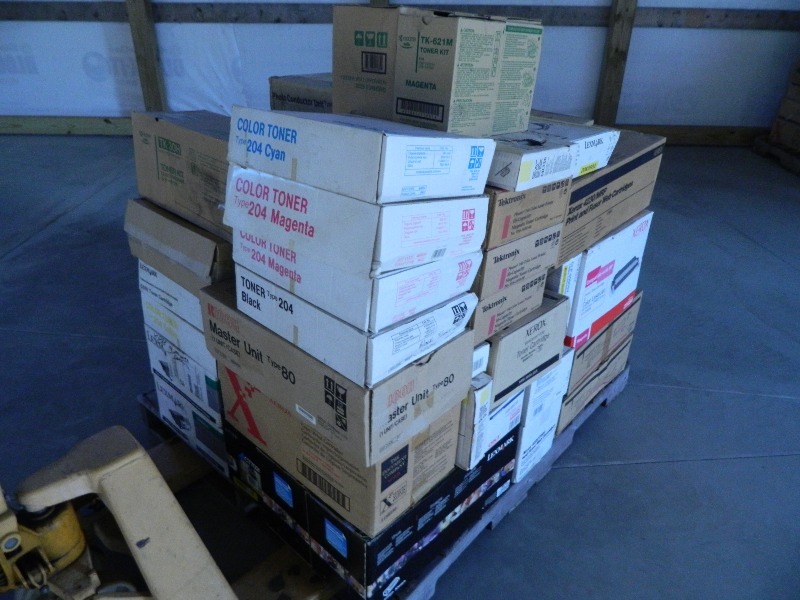 lot 122 image: Pallet of Toner