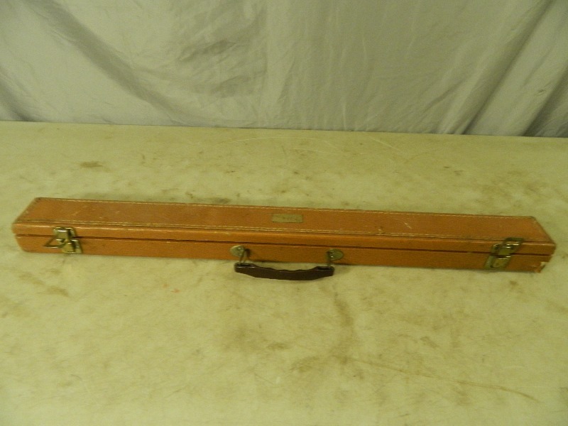 lot 139 image: Pool Stick in Case