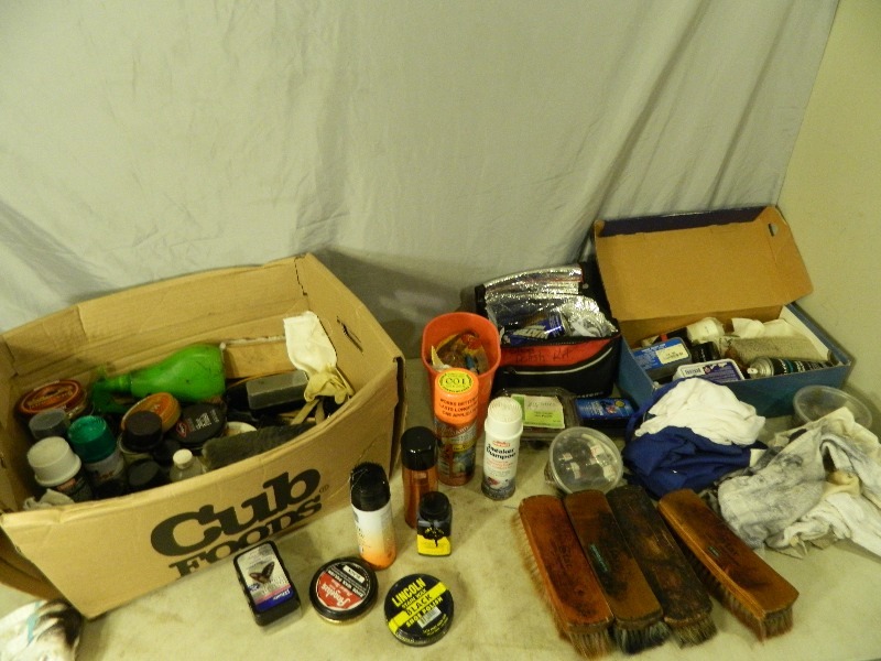 lot 164 image: Large Lot of Shoe Shining  Cleaning Items