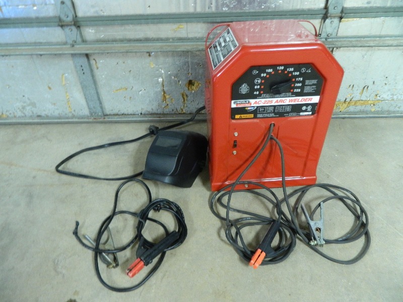 lot 1 image: Lincoln AC-225 Arc Welder with Extras