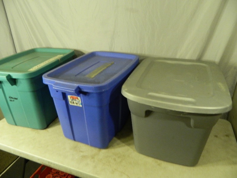 lot 194 image: 3 Totes with Lids