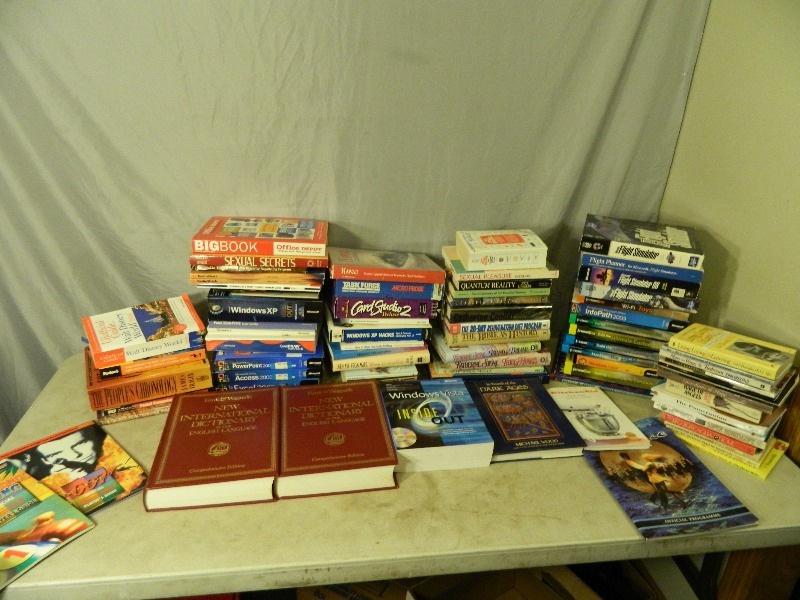 lot 199 image: Assorted Books and Software