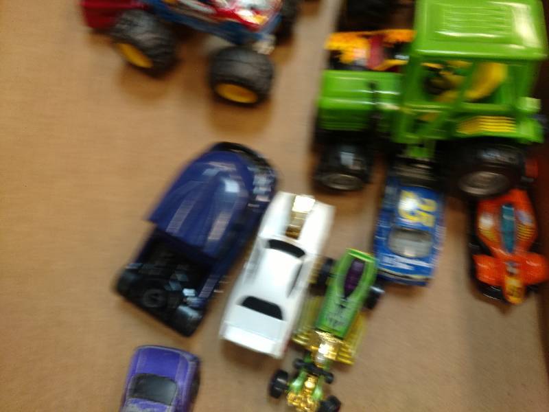 lot 54 image: Toy Lot
