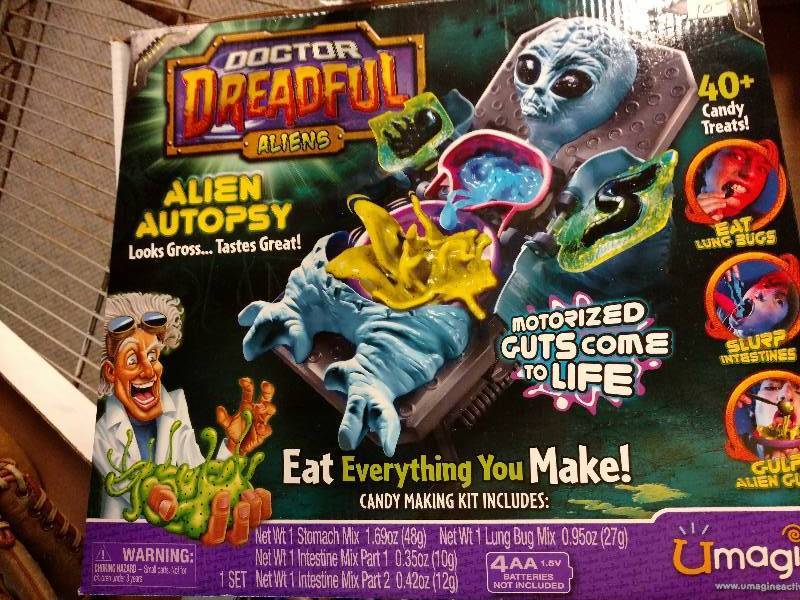 lot 29 image: Doctor Dreadful Aliens Maker