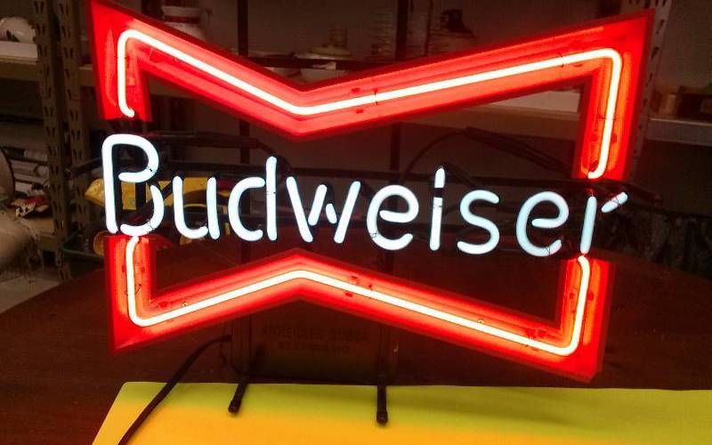 lot 5 image: Vintage Budweiser Bow Tie Neon Sign
