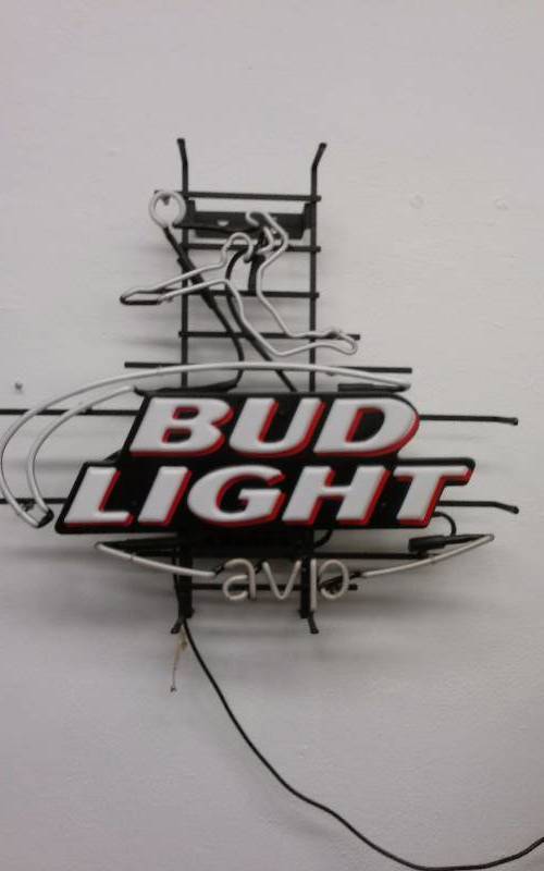lot 12 image: Bud Light avp Volleyball Neon Sign
