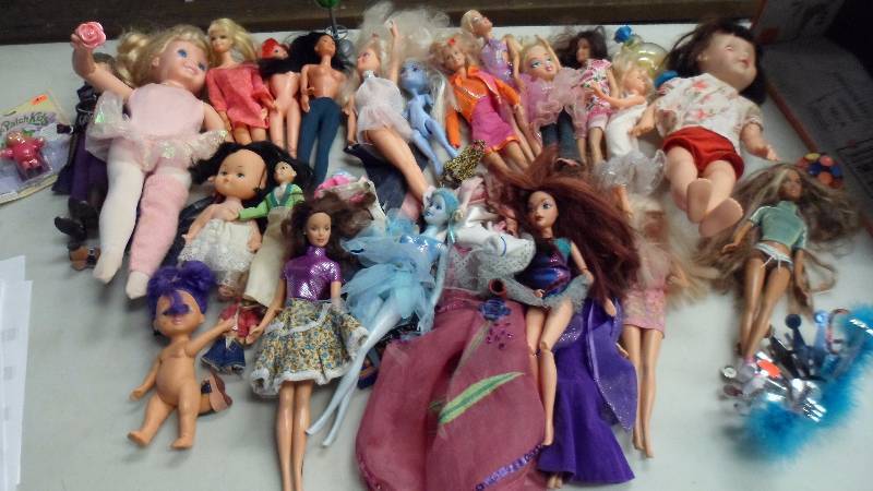 lot 26 image: Large Doll & Accessory Lot