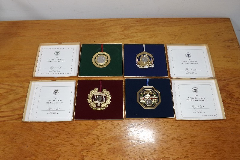 lot 10 image: 1996-1999 US Mint Holiday Ornaments