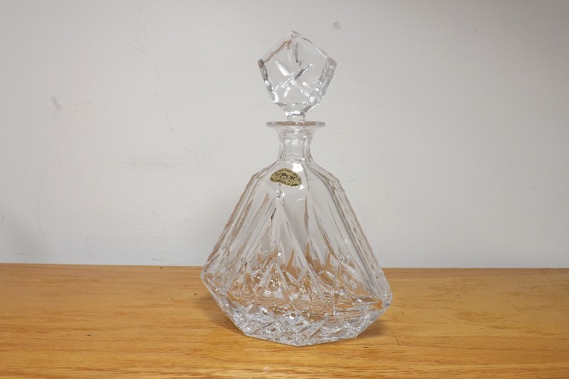 lot 11 image: NEW Block Crystal Decanter