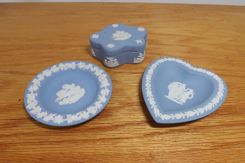 lot 12 image: Lot of 3 Wedgwood Blue Jasperware Trinket Box, and Dishes