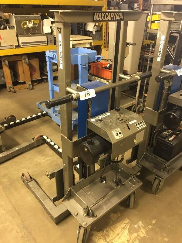 Rolling lift
