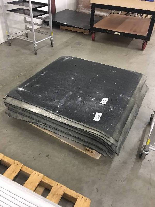 Lot of 10 rubber mat sections