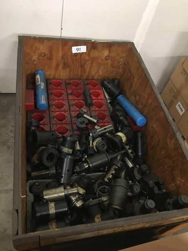 Large lot of machine tooling