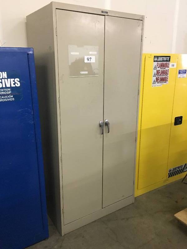 Metal cabinet