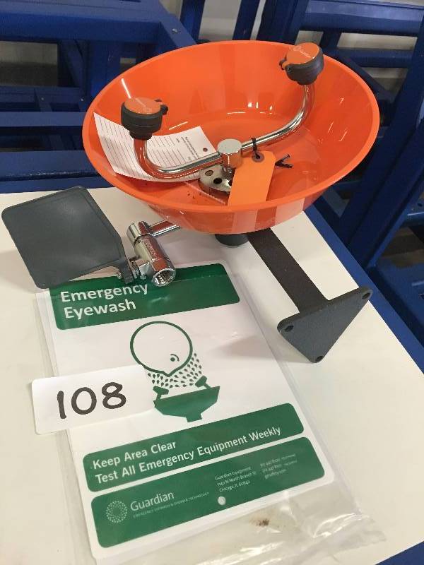 Emergency wash station