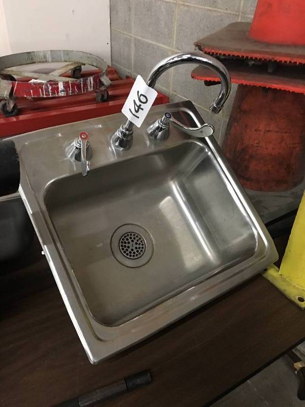 Stainless wash station