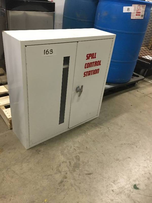 Wall cabinet