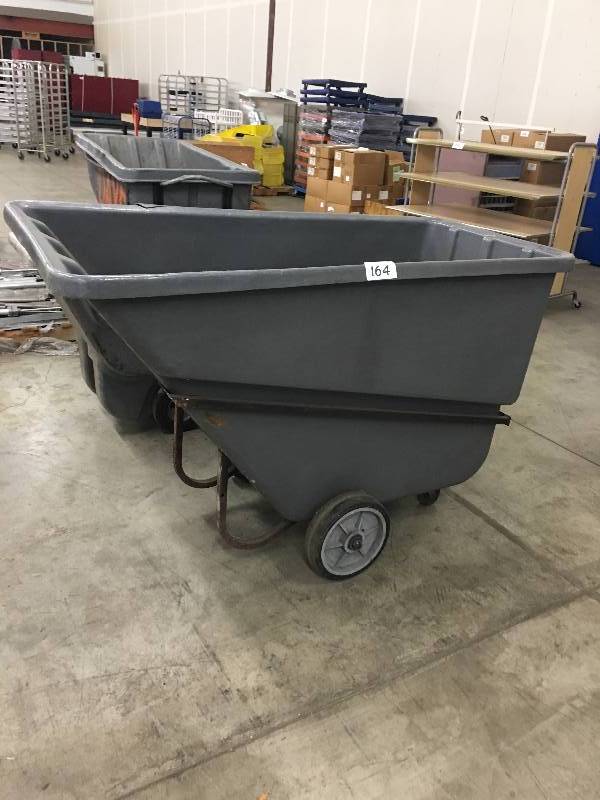 Large dumping trash cart