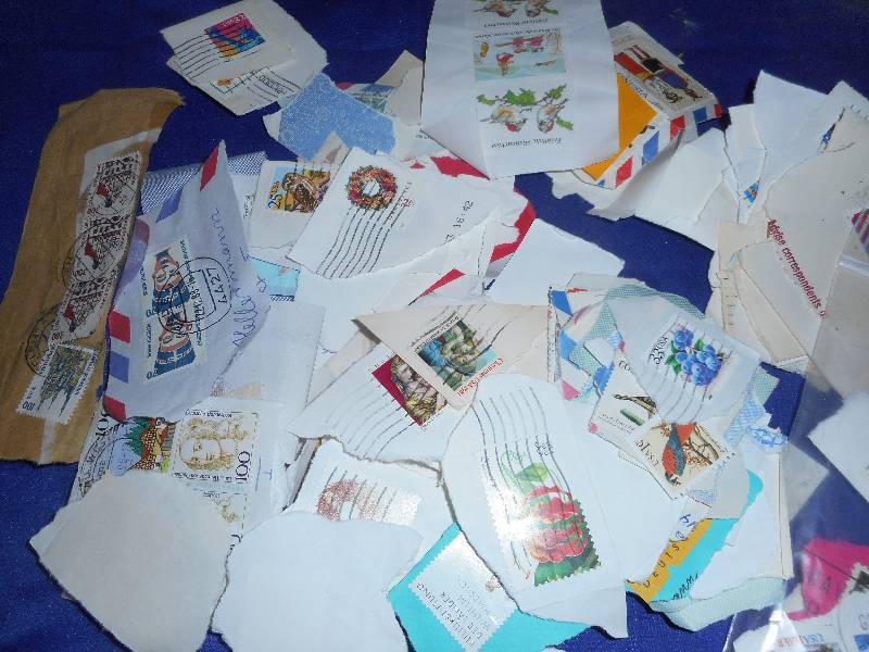 lot 10 image: BAG OF COLLECTIBLE  STAMPS