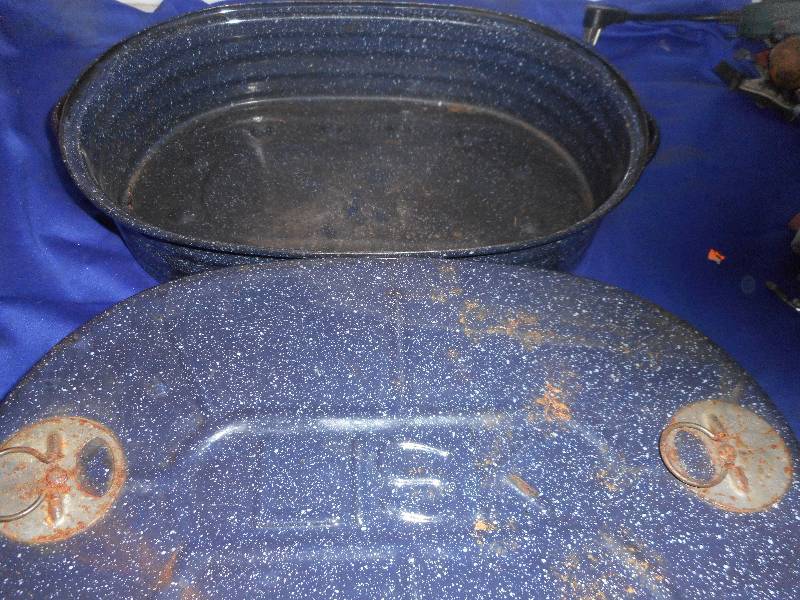 lot 55 image: LISK BLUE PORCELIAN ROASTER