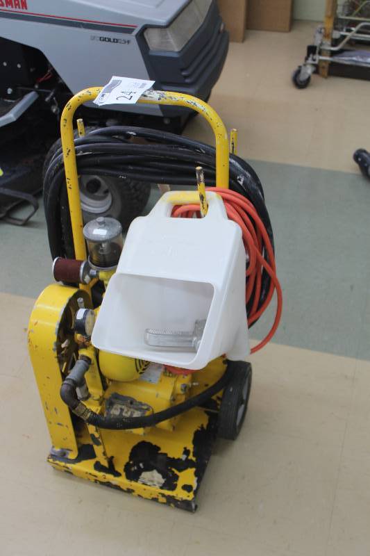 lot 24 image: Texture Sprayer