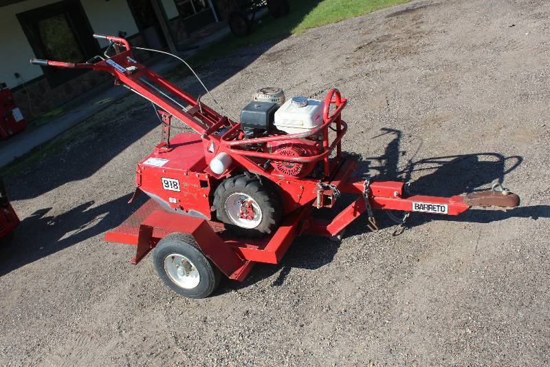 lot 8 image: Baretto Hydraulic Rear Tine Tiller w Custom Trailer